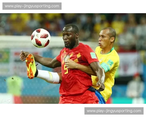 绿茵飓风与红黑恶龙的巅峰对峙：戈竞技vs巴竞技，这场南美激战为何让你血脉偾张？